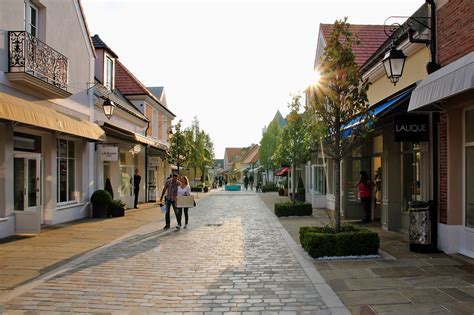 premium outlets paris france